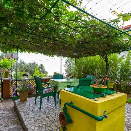 Guest house Nona, 3*