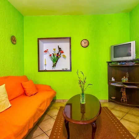 Nona, Guest house 3*
