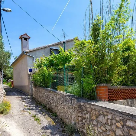 Guest house Nona, 3*