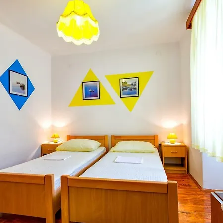Guest house Nona, 3*
