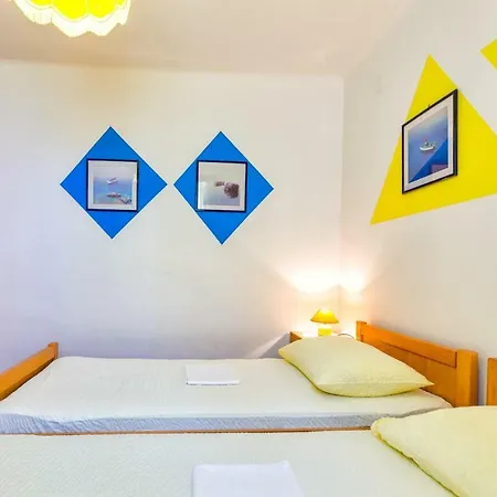 Guest house Nona, Miholascica
